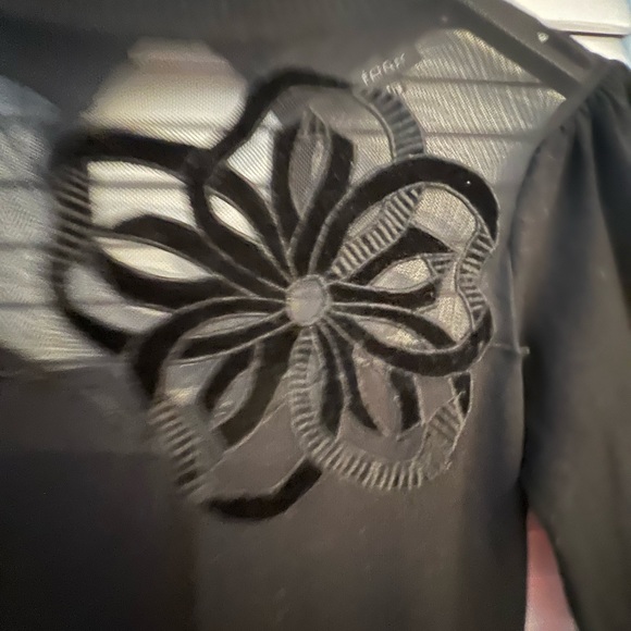 Woman midi dress. - Picture 8 of 9